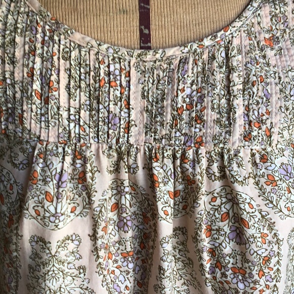 Old Navy Sweet Print Shell Top Sleeveless Pintucks - Picture 9 of 13